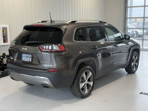 Used 2019 Jeep Cherokee Limited AWD/4WD image 3