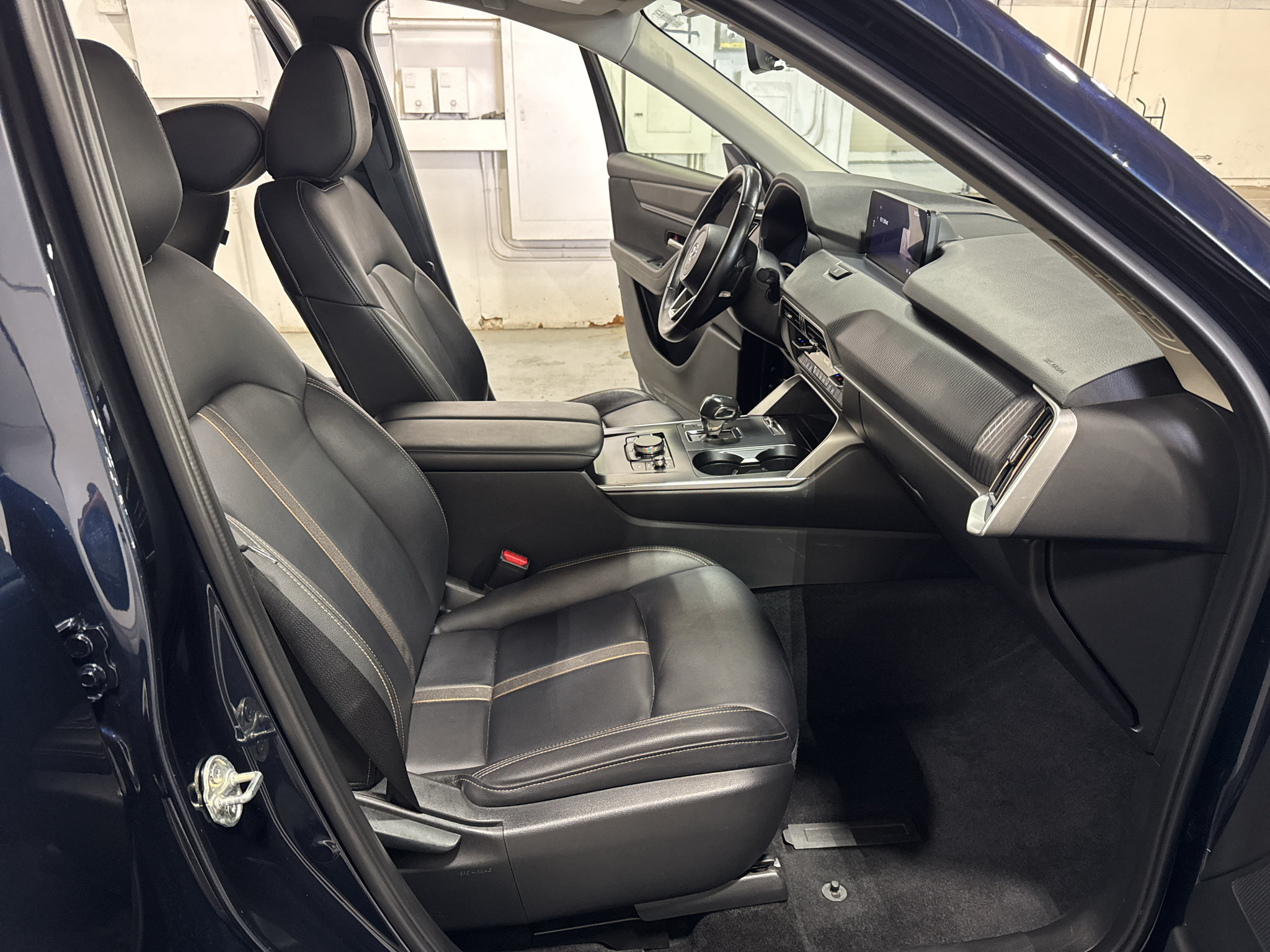 Used 2025 MAZDA CX-90 3.3 Turbo w/ Select Package AWD/4WD image 46