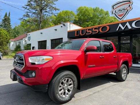 Used 2017 Toyota Tacoma SR5 w/ Tow Package AWD/4WD image 3