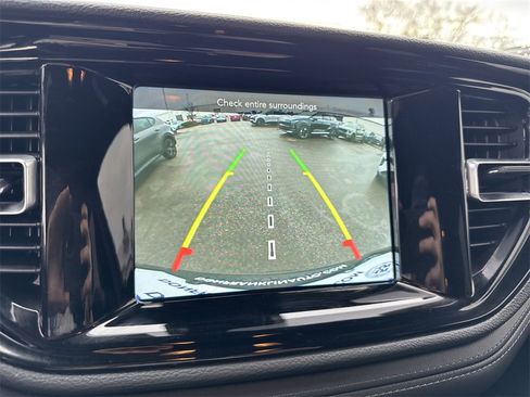 Used 2023 Dodge Durango SXT Launch Edition image 17