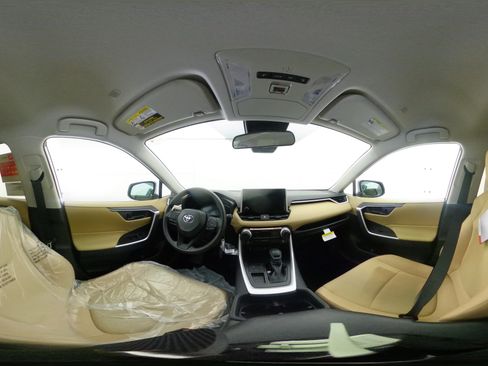 New 2025 Toyota RAV4 LE image 33