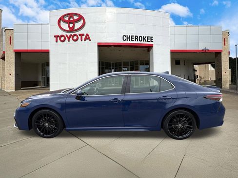 Used 2024 Toyota Camry XSE FWD image 8