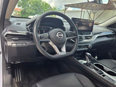 Used 2025 Nissan Altima 2.5 SR w/ SR Premium Package AWD/4WD image 15