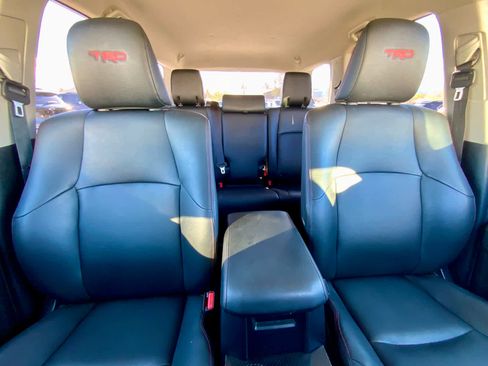 Used 2020 Toyota 4Runner TRD Off-Road Premium image 30