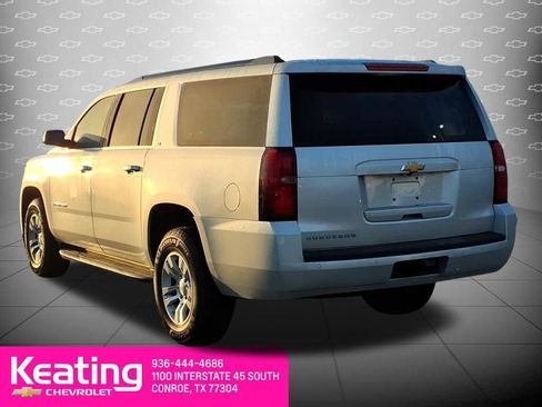 Used 2019 Chevrolet Suburban LT RWD image 2