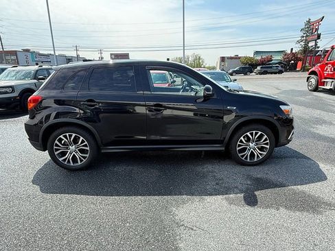 Used 2019 Mitsubishi Outlander Sport LE FWD image 2