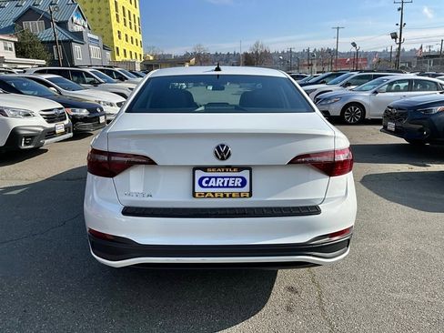 Certified 2023 Volkswagen Jetta Sport image 7