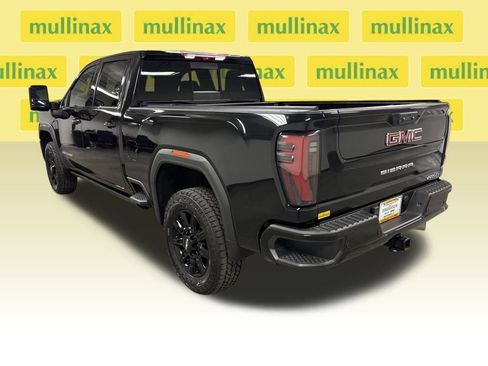 Used 2024 GMC Sierra 2500 AT4 w/ AT4 Premium Plus Package image 17