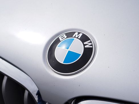 Used 2017 BMW X5 xDrive40e AWD/4WD image 3