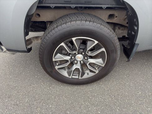 Used 2024 Chevrolet Silverado 1500 LT image 8