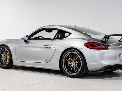 Used 2016 Porsche Cayman GT4 RWD image 8
