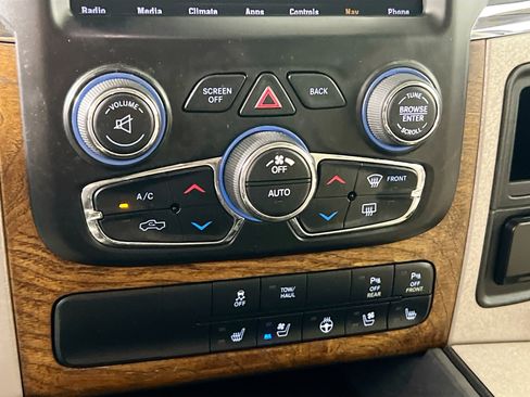 Used 2018 RAM 1500 Laramie Longhorn w/ Longhorn Southfork Package AWD/4WD image 26