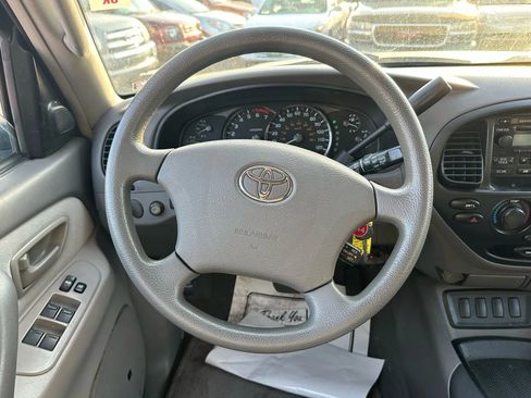 Used 2005 Toyota Sequoia SR5 RWD image 25