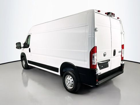 Used 2023 RAM ProMaster 2500 FWD image 5