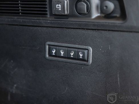 Used 2022 Jeep Wagoneer Series II w/ Flexible Seating Group image 19