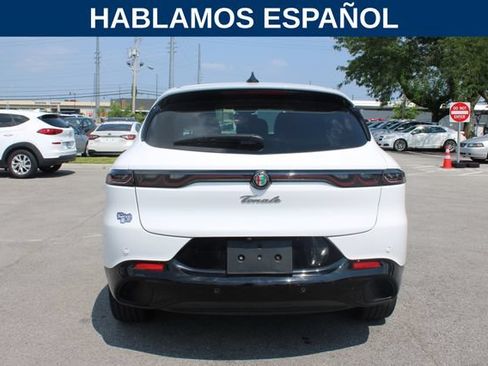 Used 2025 Alfa Romeo Tonale w/ Premium Package AWD/4WD image 4