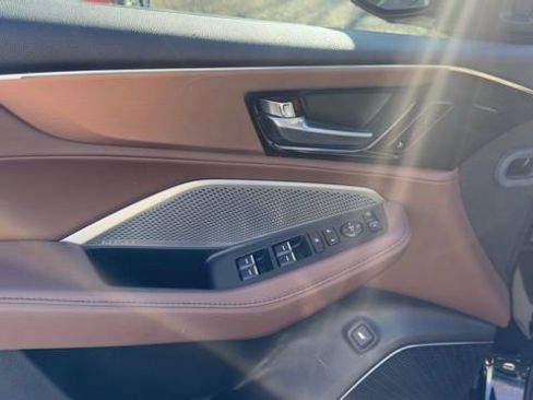 Used 2024 Acura MDX SH-AWD w/ Technology Package image 10