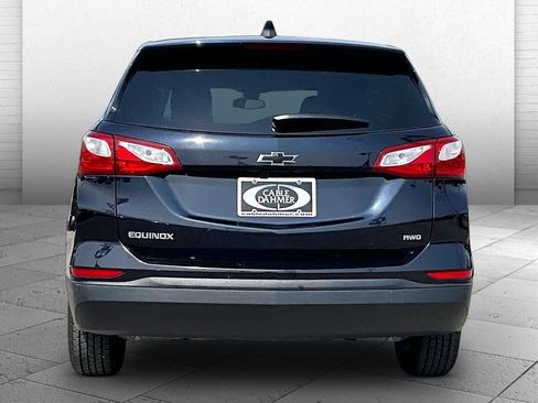 Used 2021 Chevrolet Equinox LS w/ LS Convenience Package AWD/4WD image 3