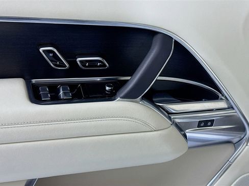 Used 2023 Land Rover Range Rover Long Wheelbase Autobiography image 24