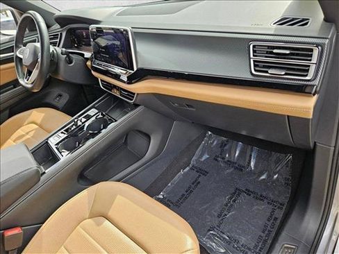 Used 2024 Volkswagen Atlas Cross Sport SEL R-Line AWD/4WD image 21
