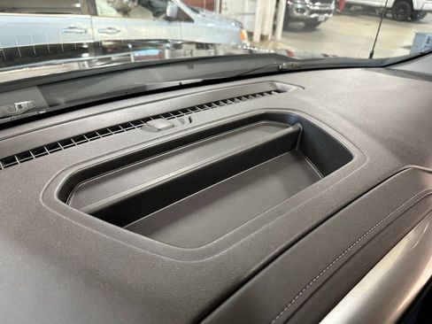 Used 2021 Chevrolet Silverado 1500 RST image 33