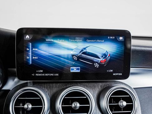 Used 2022 Mercedes-Benz GLC 300 image 18