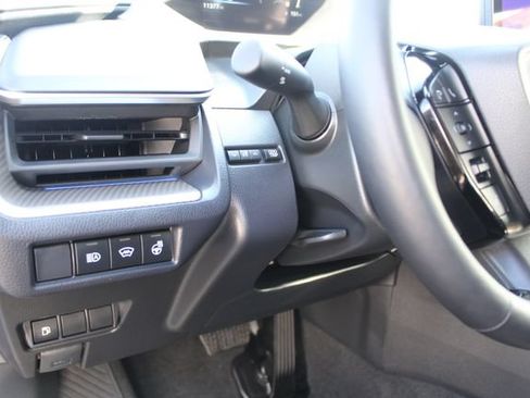 Certified 2026 Toyota Prius XLE FWD image 45