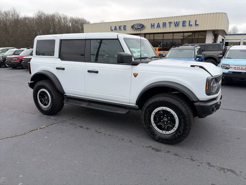 New 2025 Ford Bronco Badlands w/ Sasquatch Package image 1
