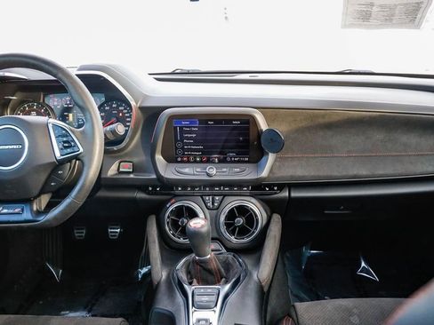 Used 2020 Chevrolet Camaro ZL1 image 13