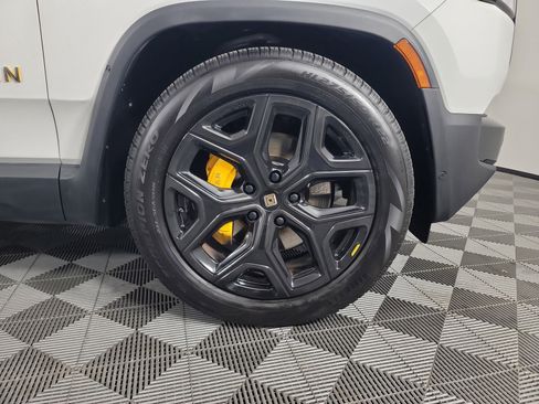 Used 2024 Rivian R1S Adventure image 11