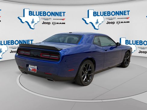 Certified 2022 Dodge Challenger GT w/ Blacktop Package RWD image 5