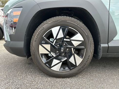 Used 2025 Hyundai Kona SEL image 7