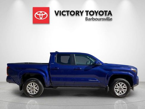 Used 2025 Toyota Tacoma SR5 AWD/4WD image 6