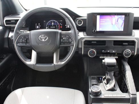 Certified 2025 Toyota 4Runner SR5 AWD/4WD image 2