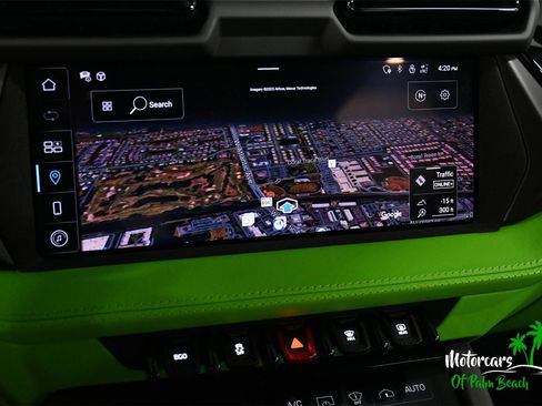 Used 2025 Lamborghini Urus SE image 34