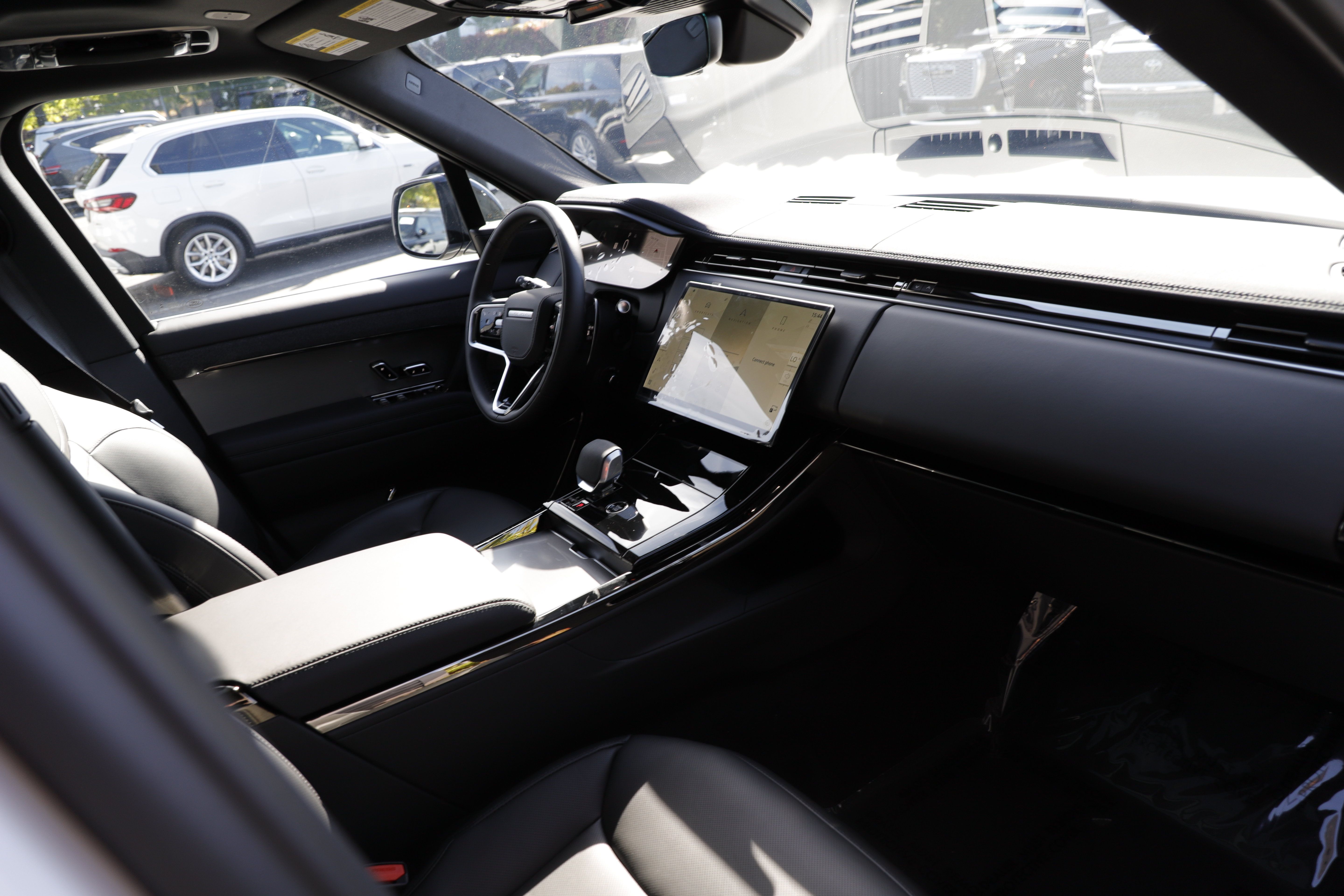 New 2026 Land Rover Range Rover Sport SE AWD/4WD image 11