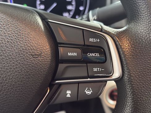 Used 2019 Honda Accord EX image 9