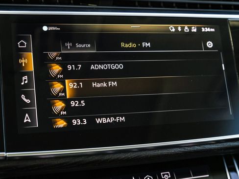 Used 2020 Audi Q8 Premium Plus image 27