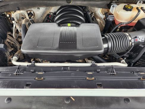 Used 2023 Chevrolet Silverado 1500 LT w/ Z71 Off-Road Package image 23