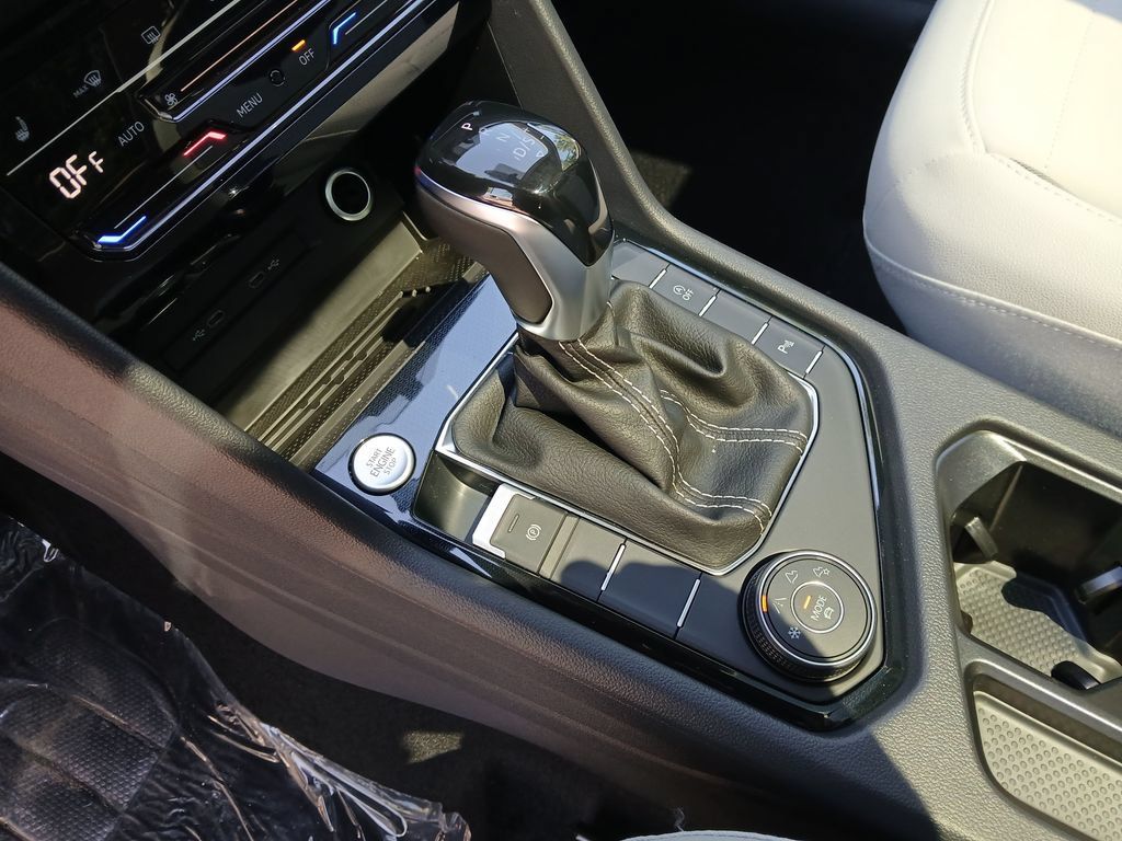 New 2026 Volkswagen Taos SE AWD/4WD image 23