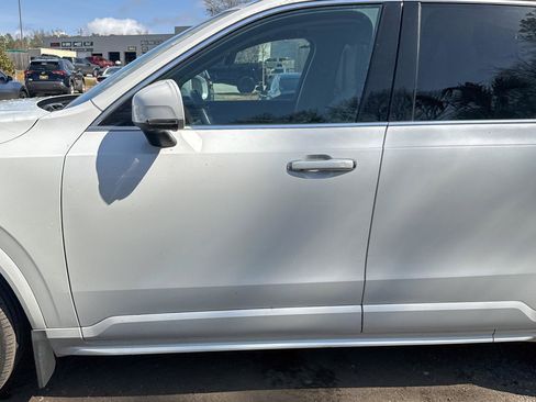 Used 2019 Volvo XC90 T6 Momentum w/ Advanced Package image 17