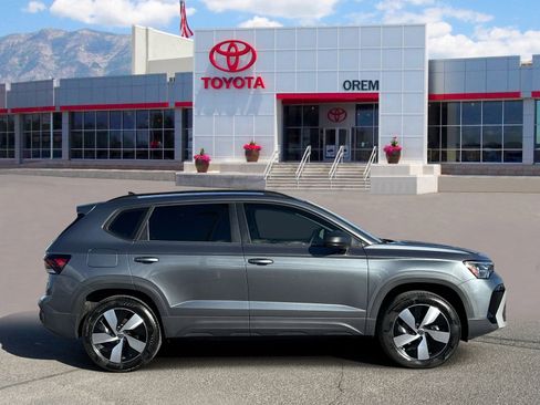 Used 2025 Volkswagen Taos S AWD/4WD image 3