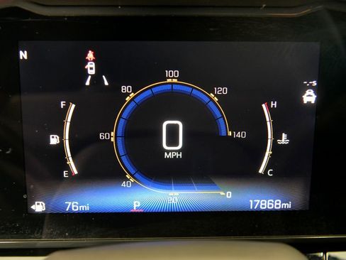 Used 2024 Chevrolet Trax RS w/ Driver Confidence Package image 21