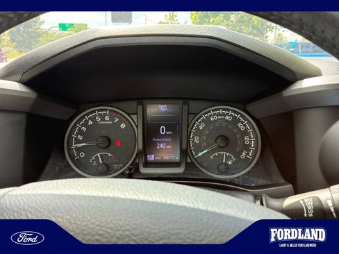 Used 2018 Toyota Tacoma TRD Sport w/ Technology Package AWD/4WD image 11