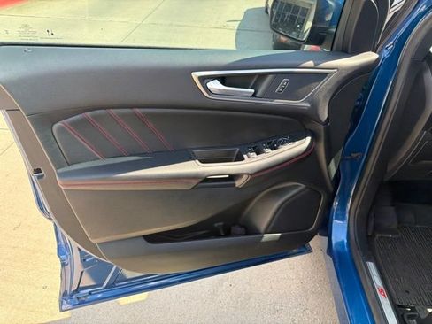 Used 2022 Ford Edge ST-Line AWD/4WD image 10