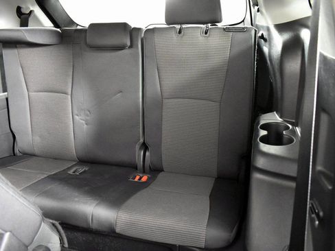 Certified 2022 Toyota Highlander LE image 19