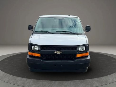 Used 2017 Chevrolet Express 3500 LS image 13