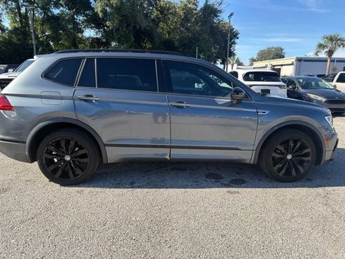 Used 2021 Volkswagen Tiguan SE R-Line FWD image 4