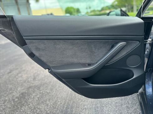 Used 2023 Tesla Model 3 Standard Range image 16
