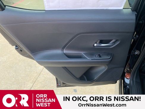 New 2026 Nissan Kicks SR w/ Cold Weather Package AWD/4WD image 15